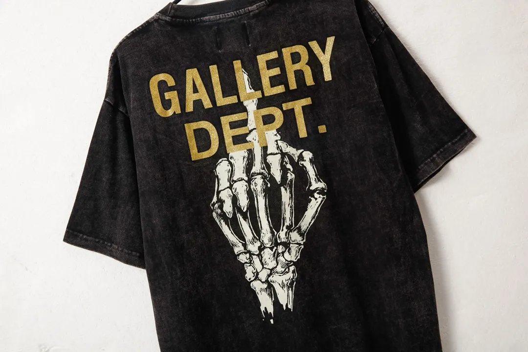 GALLERY. DEPT new short-sleeved T-shirt Style number: D2333 P116 Color: Black Size: S M L XL